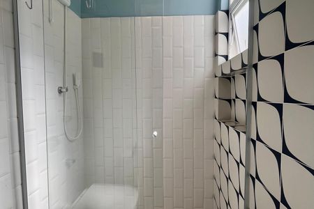 Banheiro de kitnet/studio à venda com 1 quarto, 27m² em Copacabana, Rio de Janeiro