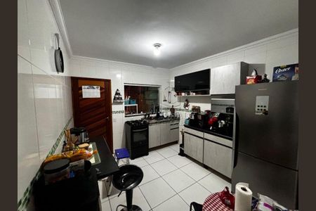 Casa à venda com 3 quartos, 122m² em Parque das Nações, Santo André