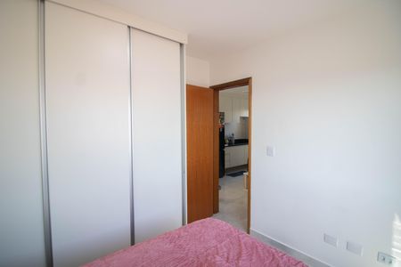 QUARTO 1 de apartamento para alugar com 2 quartos, 42m² em Chora Menino, São Paulo
