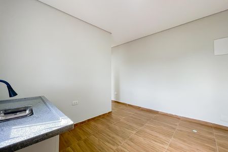 Cozinha de casa para alugar com 1 quarto, 50m² em Três Montanhas, Osasco