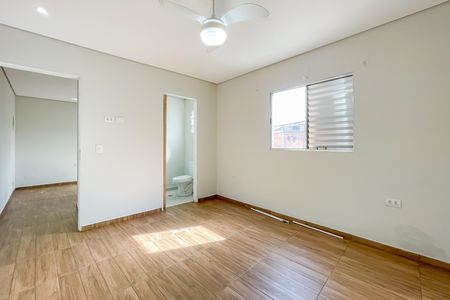 Suíte de casa para alugar com 1 quarto, 50m² em Três Montanhas, Osasco