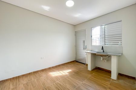 Cozinha de casa para alugar com 1 quarto, 50m² em Três Montanhas, Osasco