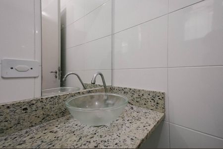 Banheiro de casa à venda com 2 quartos, 37m² em Artur Alvim, São Paulo