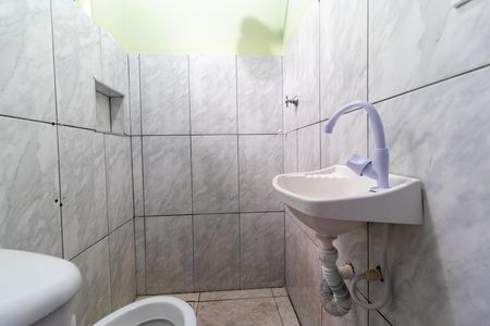 Banheiro de casa para alugar com 1 quarto, 50m² em Vila Castelo Branco, Campinas