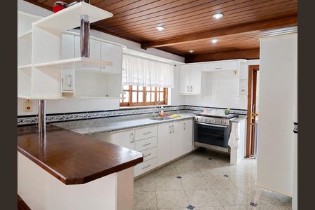 Cozinha de casa de condomínio à venda com 3 quartos, 245m² em Engordadouro, Jundiaí