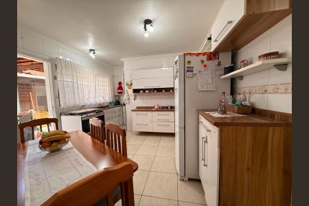 Casa à venda com 2 quartos, 283m² em Jardim do Estádio, Santo André