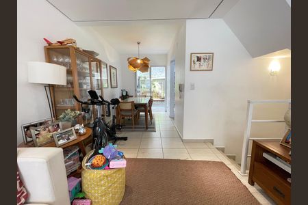 Sala de casa de condomínio à venda com 3 quartos, 110m² em Vila Gomes, São Paulo