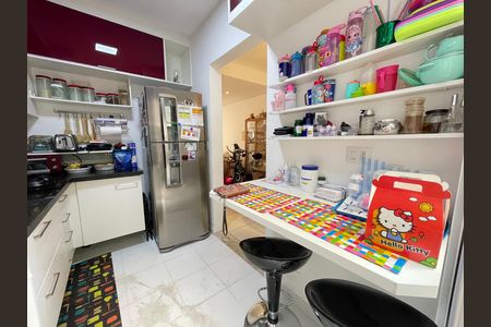 Cozinha de casa de condomínio à venda com 3 quartos, 110m² em Vila Gomes, São Paulo
