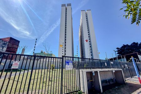 Fachada com Plaquinha de apartamento para alugar com 2 quartos, 36m² em Vila Matilde, São Paulo