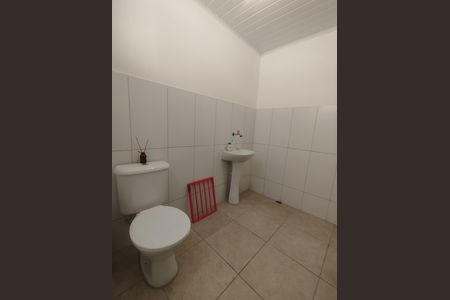 Banheiro de apartamento para alugar com 2 quartos, 45m² em Restinga, Porto Alegre