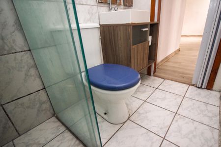 Banheiro de apartamento para alugar com 2 quartos, 40m² em Restinga, Porto Alegre