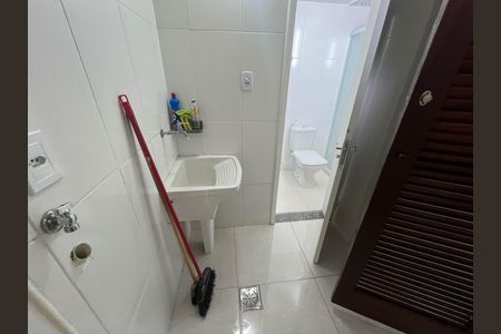 Área de Serviço de casa de condomínio à venda com 2 quartos, 70m² em Jardim Guanabara, Rio de Janeiro
