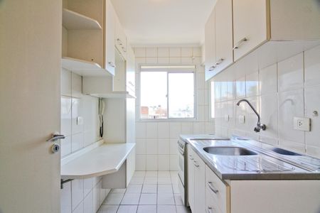Cozinha de apartamento para alugar com 2 quartos, 62m² em Vila Basileia, São Paulo