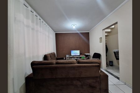 Casa para alugar com 125m², 3 quartos e 2 vagas Casa para alugar com 125m², 3 quartos e 2 vagasSala
