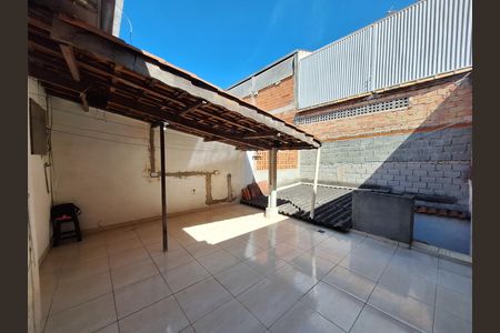 Casa para alugar com 125m², 3 quartos e 2 vagas Casa para alugar com 125m², 3 quartos e 2 vagasQuintal