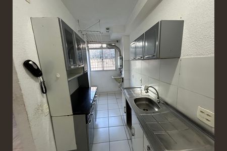 Cozinha de apartamento para alugar com 2 quartos, 45m² em Água Santa, Rio de Janeiro