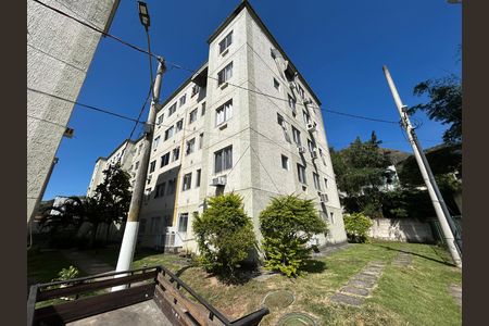 Fachada do bloco de apartamento para alugar com 2 quartos, 45m² em Água Santa, Rio de Janeiro