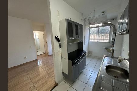 Cozinha de apartamento para alugar com 2 quartos, 45m² em Água Santa, Rio de Janeiro