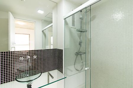 Banheiro de kitnet/studio para alugar com 1 quarto, 70m² em Vila Leopoldina, São Paulo