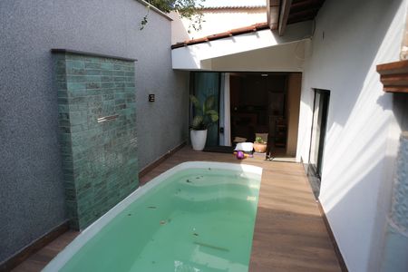 Quintal de casa à venda com 3 quartos, 234m² em Eldorado, Contagem
