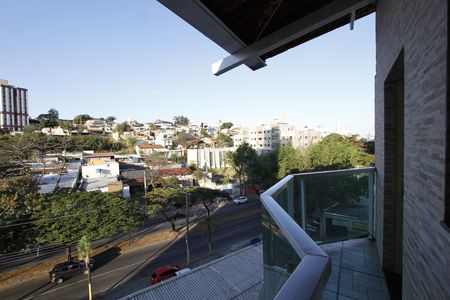 Varanda de apartamento para alugar com 2 quartos, 40m² em João Pinheiro, Belo Horizonte