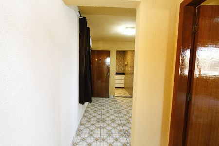 Corredor de apartamento para alugar com 2 quartos, 40m² em João Pinheiro, Belo Horizonte