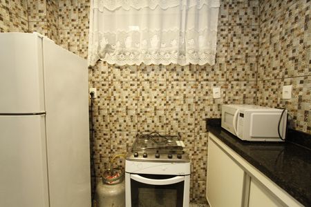 Cozinha de apartamento para alugar com 2 quartos, 40m² em João Pinheiro, Belo Horizonte