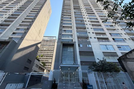 Fachada de apartamento para alugar com 1 quarto, 49m² em Vila Mathias, Santos