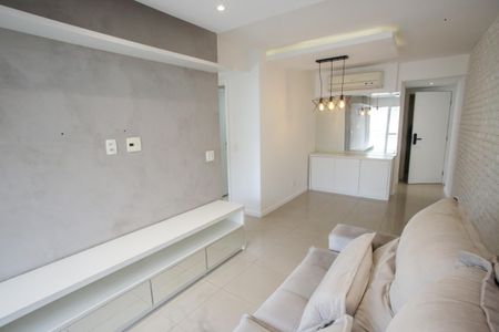 Sala de apartamento para alugar com 2 quartos, 67m² em Pechincha, Rio de Janeiro