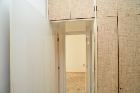 Corredor de apartamento para alugar com 2 quartos, 84m² em Barra da Tijuca, Rio de Janeiro