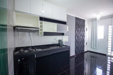 Cozinha  de kitnet/studio para alugar com 1 quarto, 29m² em Jardim Simus, Sorocaba