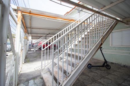 Acesso  de kitnet/studio para alugar com 1 quarto, 29m² em Jardim Simus, Sorocaba