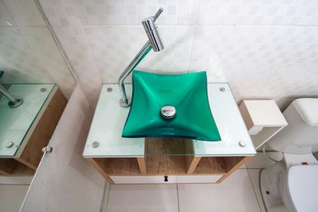 Banheiro de kitnet/studio para alugar com 1 quarto, 29m² em Jardim Simus, Sorocaba