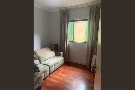 Casa à venda com 3 quartos, 250m² em Jardim Adutora, São Paulo