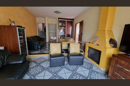 Casa à venda com 3 quartos, 254m² em Vila Mazzei, Santo André
