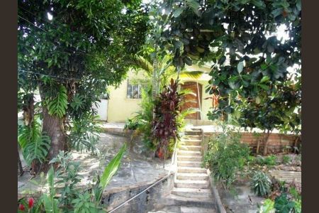 Casa à venda com 2 quartos, 91m² em Pompéia, Belo Horizonte