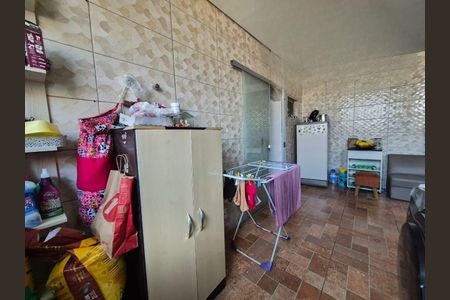 Casa à venda com 217m², 3 quartos e 4 vagas