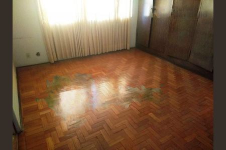 Casa à venda com 3 quartos, 385m² em Esplanada, Belo Horizonte