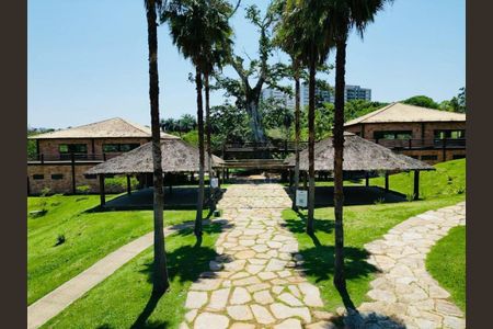 Casa de Condomínio para alugar com 4 quartos, 308m² em Swiss Park, Campinas