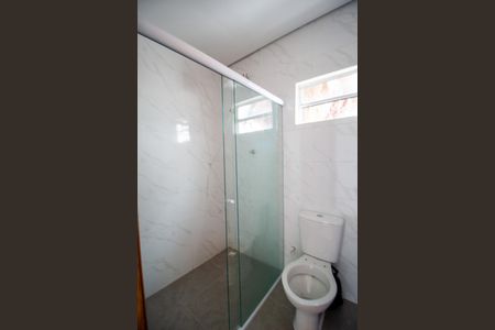 Banheiro de kitnet/studio para alugar com 1 quarto, 32m² em Jardim Simus, Sorocaba