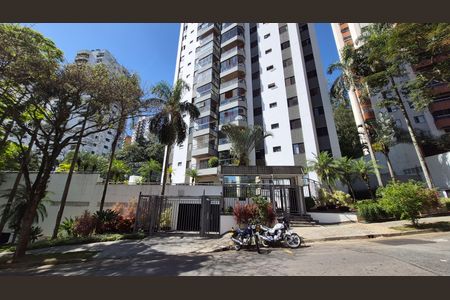 Apartamento à venda com 101m², 2 quartos e 2 vagas Apartamento à venda com 101m², 2 quartos e 2 vagasFachada