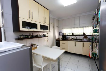 Apartamento à venda com 101m², 2 quartos e 2 vagas Apartamento à venda com 101m², 2 quartos e 2 vagascozinha