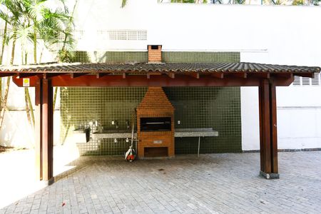 Apartamento à venda com 101m², 2 quartos e 2 vagas Apartamento à venda com 101m², 2 quartos e 2 vagasÁrea comum - Churrasqueira
