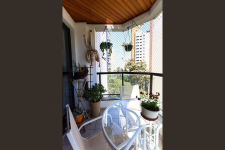 Apartamento à venda com 101m², 2 quartos e 2 vagas Apartamento à venda com 101m², 2 quartos e 2 vagasVaranda