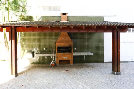 Apartamento à venda com 101m², 2 quartos e 2 vagas Apartamento à venda com 101m², 2 quartos e 2 vagasÁrea comum - Churrasqueira