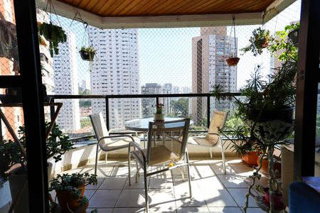 Apartamento à venda com 101m², 2 quartos e 2 vagas Apartamento à venda com 101m², 2 quartos e 2 vagasVaranda