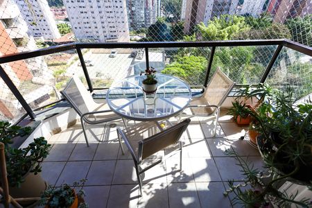 Apartamento à venda com 101m², 2 quartos e 2 vagas Apartamento à venda com 101m², 2 quartos e 2 vagasVaranda