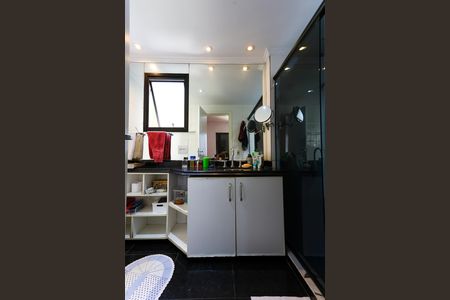 Apartamento à venda com 101m², 2 quartos e 2 vagas Apartamento à venda com 101m², 2 quartos e 2 vagasBanheiro da Suíte 2