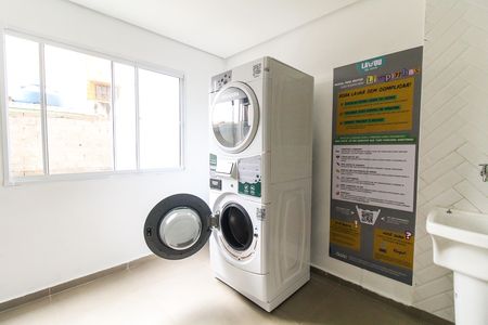 Área comum - Lavanderia de kitnet/studio para alugar com 1 quarto, 21m² em Itaquera, São Paulo