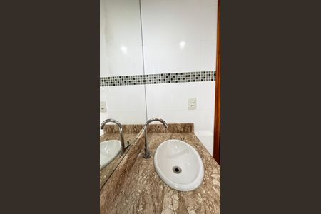 Banheiro da Suíte de apartamento para alugar com 2 quartos, 76m² em Vila Assunção, Santo André